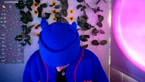 johan_parker222 online show from September 23, 7:20 pm