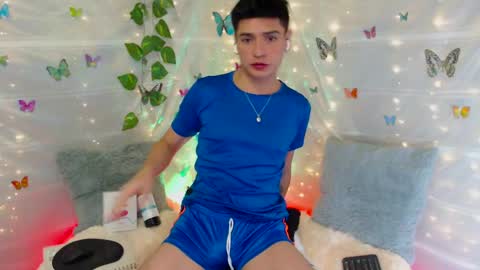 Snapshot of johan_sweet1 chatting on January 31, 9:37 am JOHAN - online show from January 31, 9:37 am