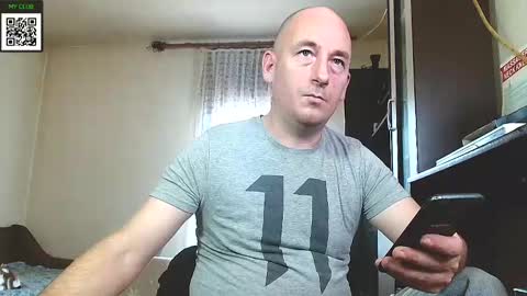 Snapshot of johanbarker chatting on December 29, 1:06 pm Johan online show from December 29, 1:06 pm