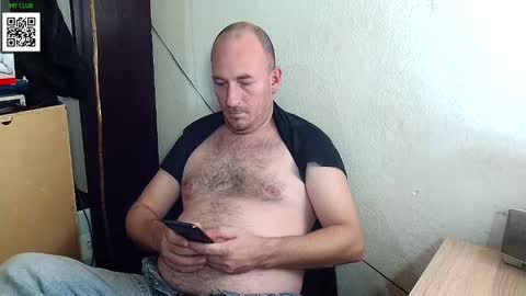 Snapshot of johanbarker chatting on December 24, 2:22 pm Johan online show from December 24, 2:22 pm