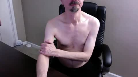 john757533 online show from March 4, 1:55 am