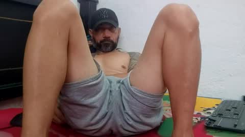 Snapshot of john_balthor chatting on December 28, 5:35 pm online show from December 28, 5:35 pm