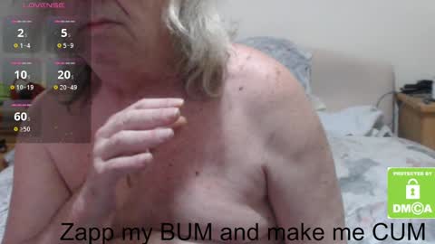 Snapshot of john_little_one chatting on December 27, 12:12 pm JOHN online show from December 27, 12:12 pm