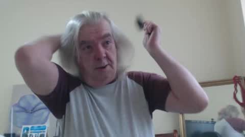 Snapshot of john_little_one chatting on January 14, 10:48 am JOHN online show from January 14, 10:48 am