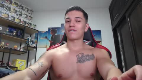 Snapshot of john_s117 chatting on March 7, 1:42 am JOHN online show from March 7, 1:42 am