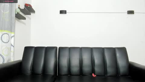 john_ssnow29 online show from May 11, 9:49 am