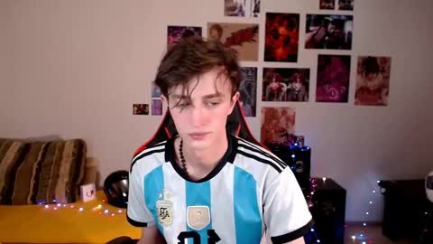 john_winx online show from May 4, 1:17 pm