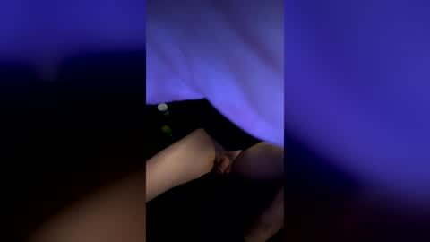 bisexual King  online show from June 28, 2:07 am