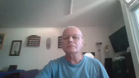 johndesnudado online show from September 27, 10:46 am