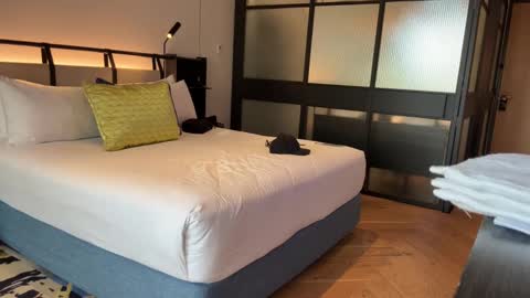 J online show from October 2, 12:31 am