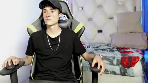 Snapshot of johnny_cagee chatting on September 21, 4:05 am johnny_cagee online show from September 21, 4:05 am