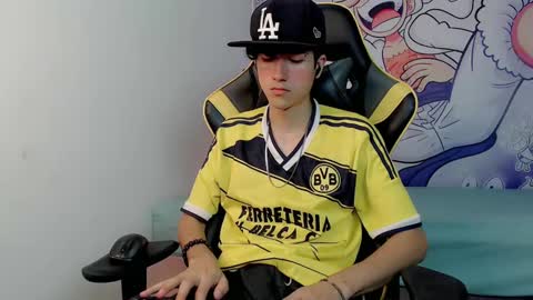 Snapshot of johnny_cagee chatting on February 8, 4:57 am johnny_cagee online show from February 8, 4:57 am