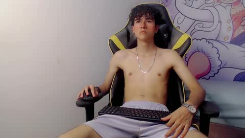 Snapshot of johnny_cagee chatting on February 4, 10:10 am johnny_cagee online show from February 4, 10:10 am