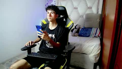 johnny_cagee online show from December 21, 5:25 am