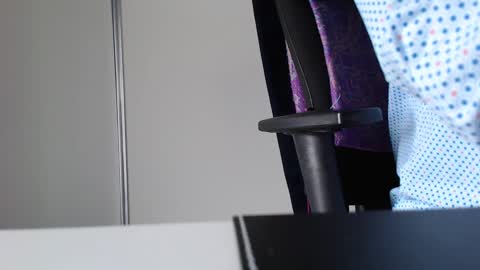 Johnny Walker13 online show from February 13, 3:35 pm