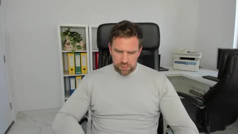 johnnydough82 online show from December 2, 8:36 am