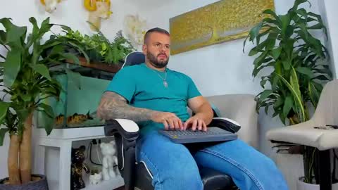 JOHNNY online show from April 17, 2:25 am