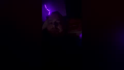 johnsenxxx online show from April 3, 6:15 pm