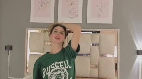 jolie_lov online show from November 1, 1:43 pm