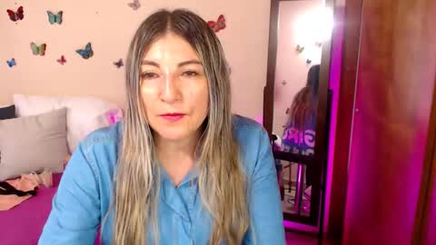 Jolie Mature online show from February 22, 10:45 pm