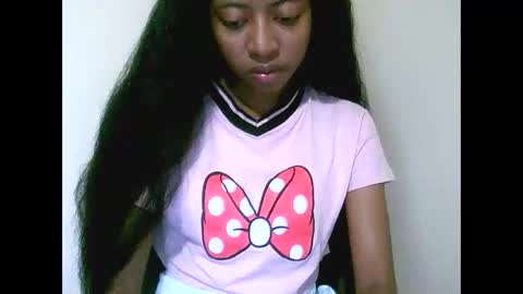 joliekah27 online show from April 14, 6:33 pm