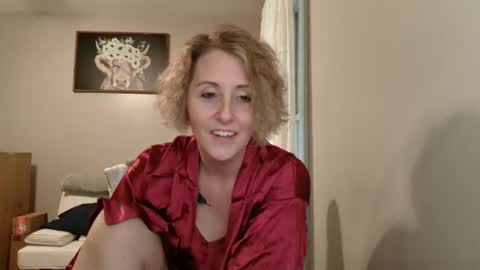 Snapshot of joliexx41 chatting on December 11, 7:25 pm Jolie online show from December 11, 7:25 pm