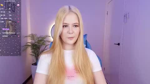 Polly  online show from December 5, 8:24 am