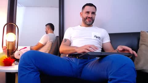 Snapshot of jonas_beard1 chatting on February 6, 10:10 pm JONAS BEARD online show from February 6, 10:10 pm