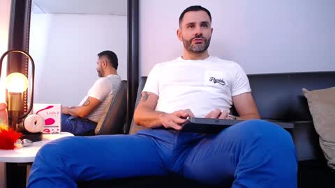 Snapshot of jonas_beard1 chatting on February 6, 6:56 pm JONAS BEARD online show from February 6, 6:56 pm