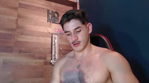 jonathancast08 online show from November 12, 1:52 am