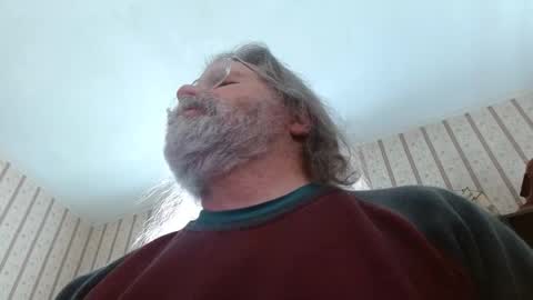 joncpics online show from April 21, 6:37 pm