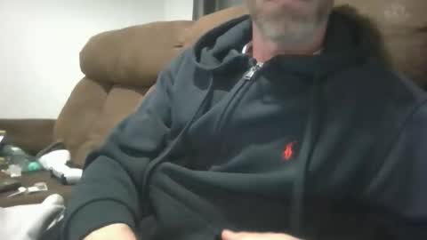 jonlow1 online show from April 18, 8:20 pm