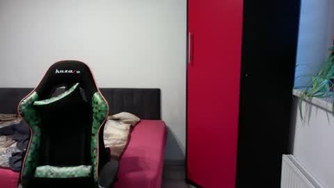 jontomur online show from October 25, 2:39 pm