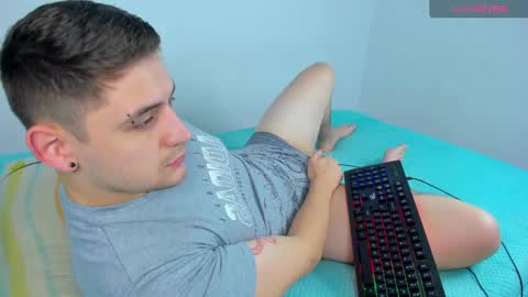 Jordn  follow me on my soyjordanditri  model account online show from February 13, 2:31 pm