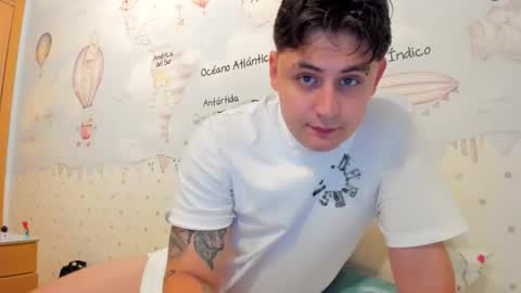 Jordn  follow me on my soyjordanditri  model account online show from September 10, 1:23 pm