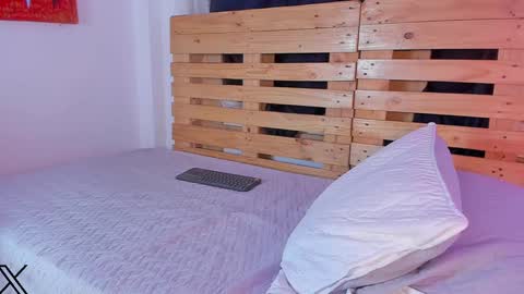 Jordn  follow me on my soyjordanditri  model account online show from March 2, 3:45 am