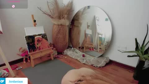 Snapshot of jordaniaa_ chatting on September 16, 5:05 pm Megan OF Jordaniaas online show from September 16, 5:05 pm