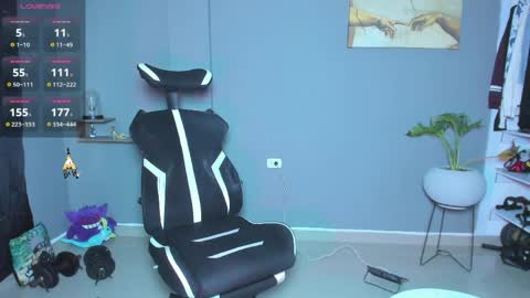 JordanRossie online show from April 7, 1:02 pm