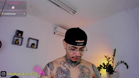 Snapshot of jordansmiith_ chatting on February 27, 11:15 pm Jordan Smith online show from February 27, 11:15 pm