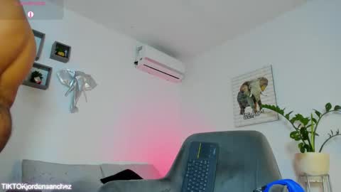 Jordan Smith online show from January 17, 10:29 pm