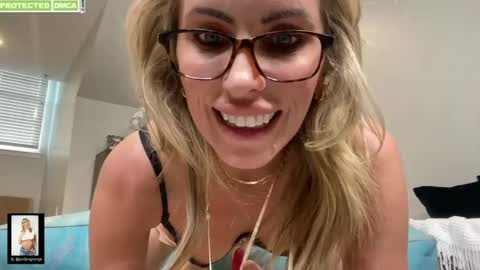 Snapshot of jordyngrangexo chatting on January 29, 9:28 pm Jordyn Grange online show from January 29, 9:28 pm