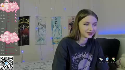 Mila online show from February 9, 8:34 pm