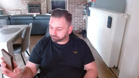 joscrossbot online show from January 26, 1:04 pm