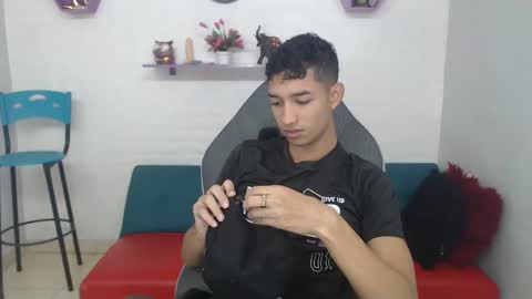 Snapshot of jose_sexycumm chatting on March 3, 6:13 pm jose_sexycumm online show from March 3, 6:13 pm