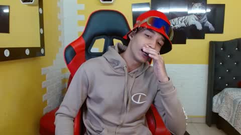 Snapshot of jose_sexycumm chatting on September 19, 8:45 pm jose_sexycumm online show from September 19, 8:45 pm