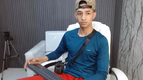 Snapshot of jose_sexycumm chatting on September 8, 7:13 pm jose_sexycumm online show from September 8, 7:13 pm