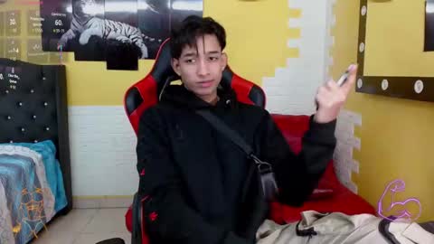 jose_sexycumm online show from December 14, 6:47 pm