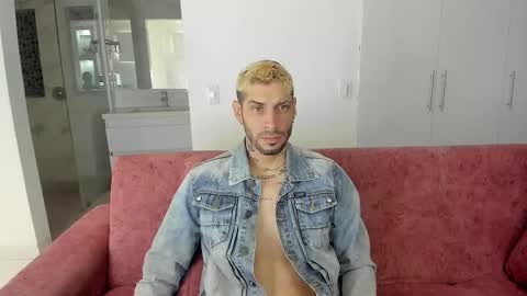 jose_wc online show from January 17, 8:50 pm