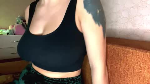 Mary online show from October 23, 11:38 pm