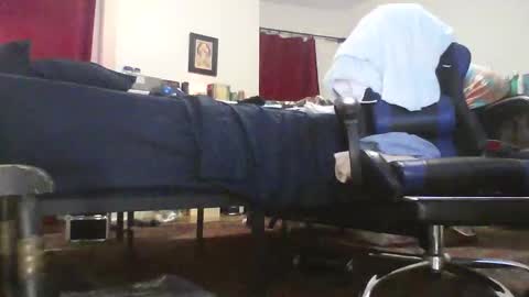 josehosebb online show from November 20, 11:24 pm